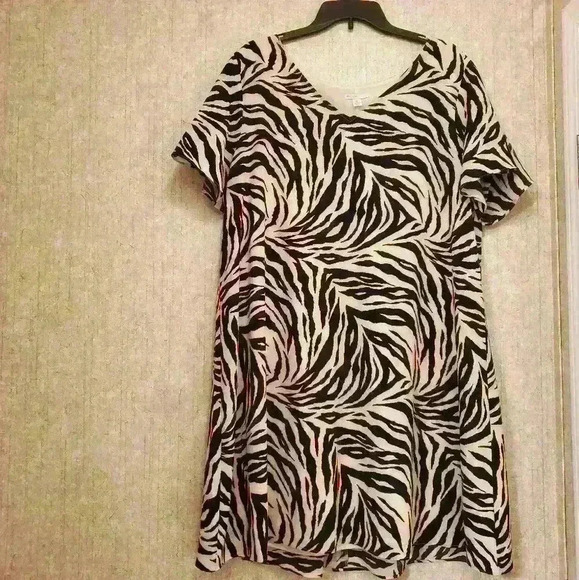 Women's‎ Zebra Print Dress - Picture 1 of 3